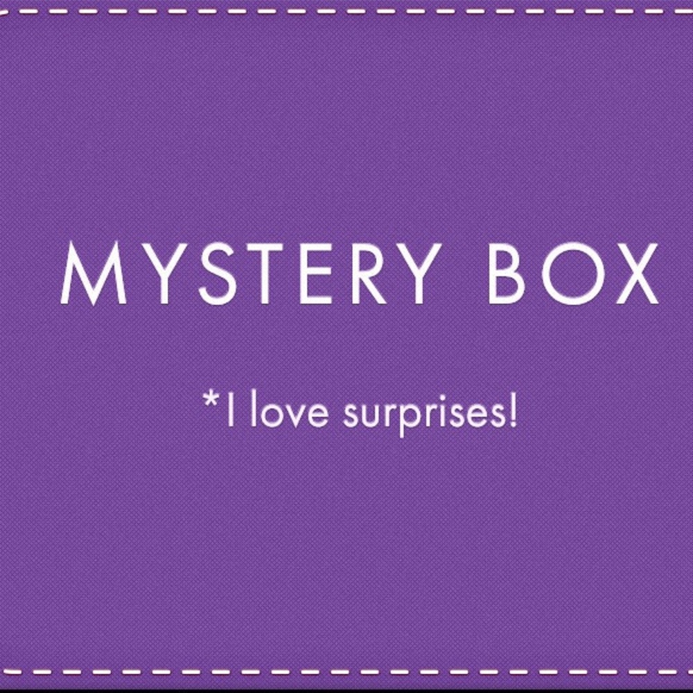 Mystery box for girls!🤘🏽💕